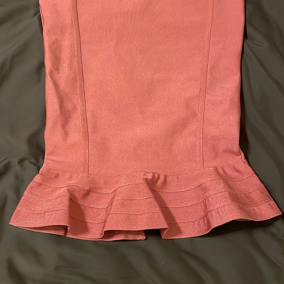 Pretty Little Thing cocktail dress - Picture 4 of 6